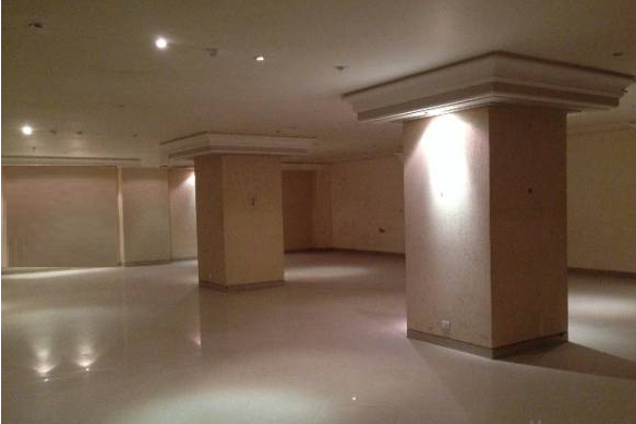 Commercial Shops for Rent in Commercial Space For Rent, Near Nehru Center,, Worli-West, Mumbai